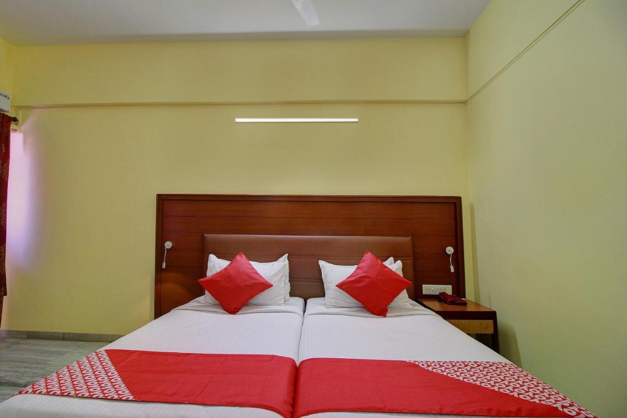 Capital O 15767 Mr International Hotel Madurai Exterior foto