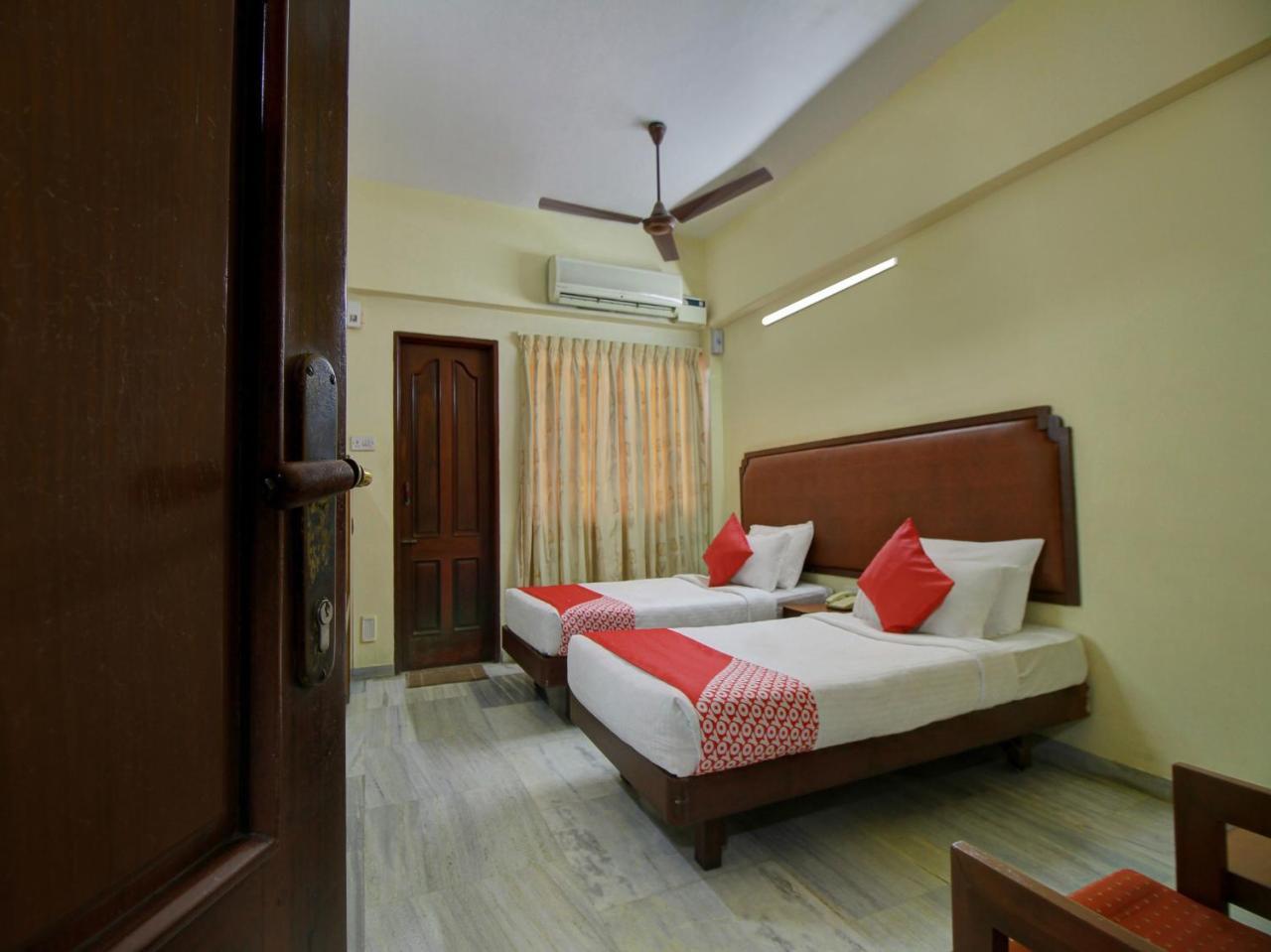 Capital O 15767 Mr International Hotel Madurai Exterior foto